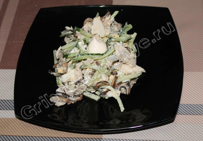 Рецепт приготовления грибного салата с вешенками и свежим огурцом