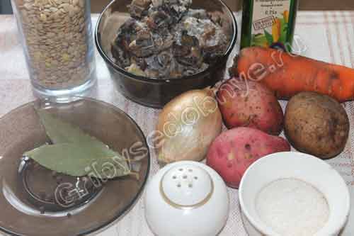 Ингредиенты на три порции грибного супа с чечевицей