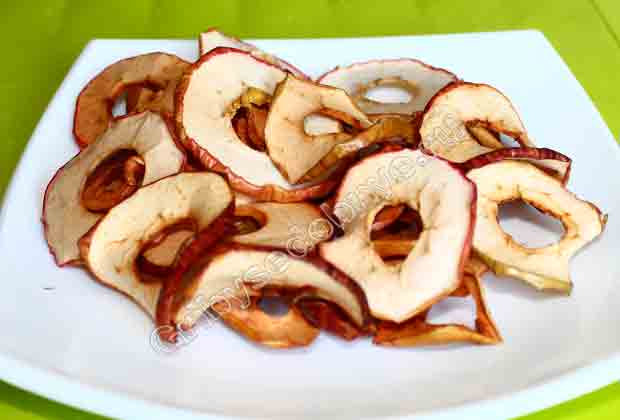 Яблоки сушёные в духовке. Рецепт заготовок на зиму сухофруктов из лесных яблок. Фото.