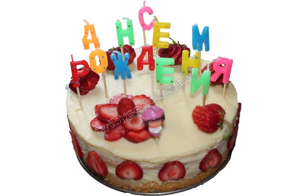 Торт малиново-клубничный с белым шоколадом для дня рождения фотография